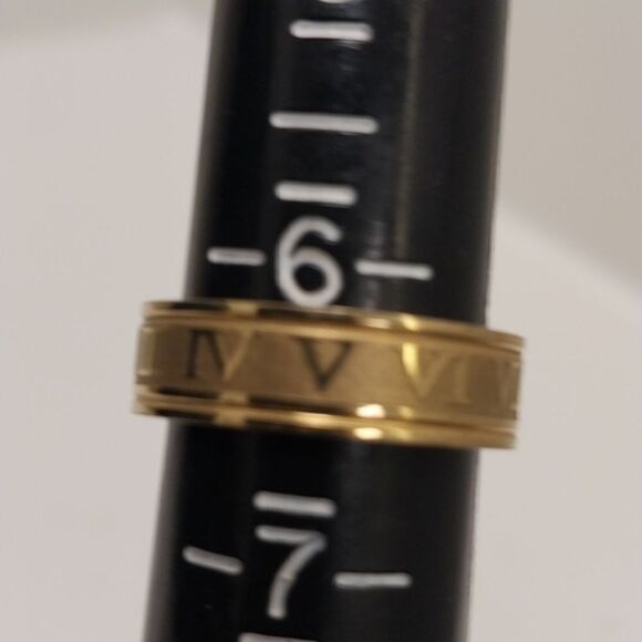 Roman Numeral Ring...size 6.5..New - Picture 2 of 4